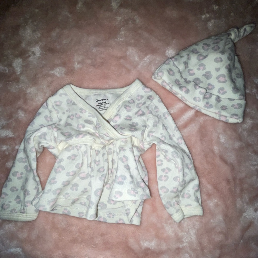 newborn long sleeve animal printed shirt with matching hat
